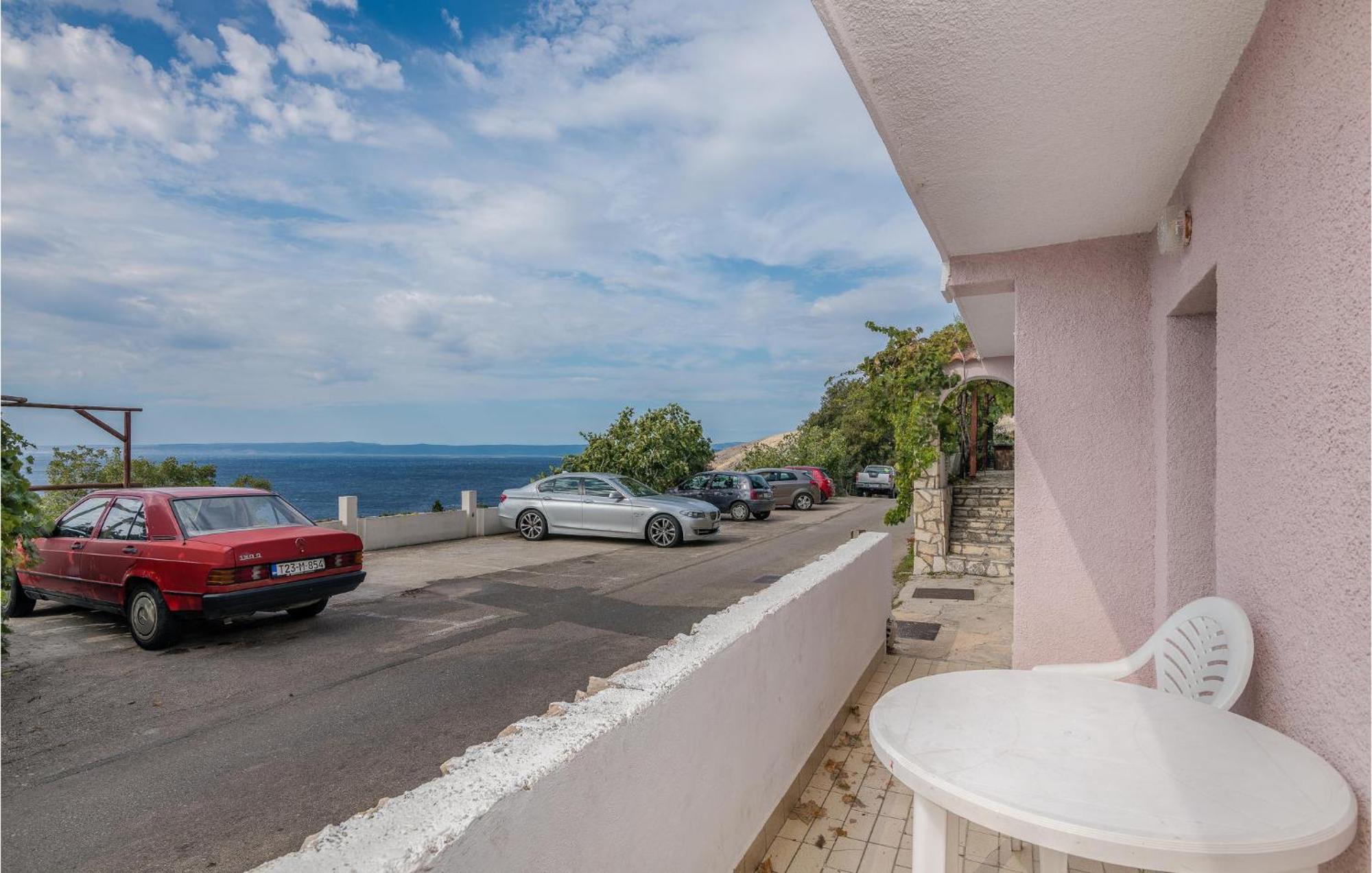 Lovely Apartment In Stara Baska 1 With Kitchen Экстерьер фото